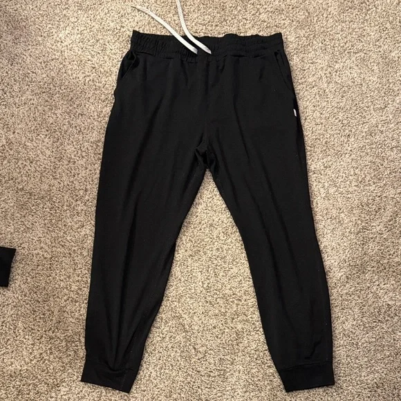 Vuori Black Charcoal Joggers - Picture 1 of 4